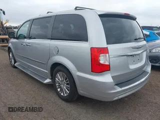 2011 Chrysler Town & Country Limited z VIN 2A4RR6DGXBR624477, wystawiony jako IAAI lot #42151890 z przebiegiem Nie podano mil oraz . Historia ofert i sprzedaży dostępna na DreamBid. Obrazek 3.