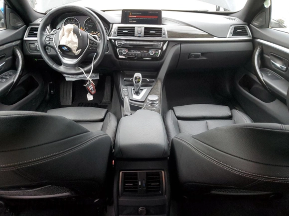 2019 BMW 4 Series 440i xDrive with VIN WBA4J7C5XKBM76520, listed as a Copart auction lot 43834195 with 19,335 mi miles and Salvage Title. Bid and sale history available at carsss.com. Image 8.