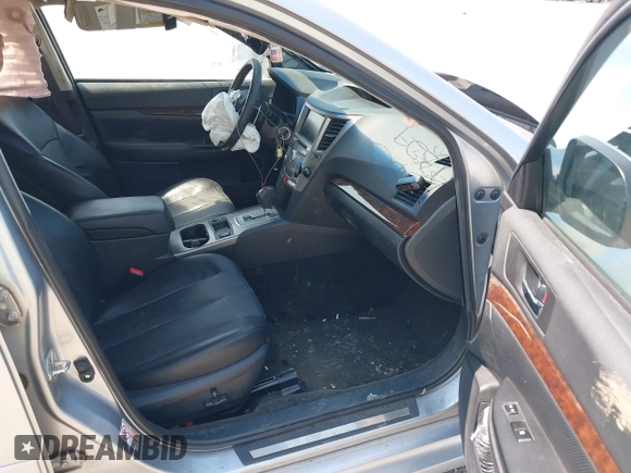 2013 Subaru Legacy Limited with VIN 4S3BMCL60D3031168, listed as a IAAI auction lot 39967047 with 89,627 mi miles and . Bid and sale history available at DreamBid. Image 5.