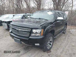 2008 Chevrolet Suburban 2LT with VIN 3GNFK16388G160010, listed as a IAAI auction lot 41153614 with 209,870 mi miles and . Bid and sale history available at DreamBid. Image 18.