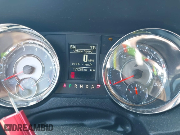 2014 Chrysler Town & Country S with VIN 2C4RC1HG1ER304229, listed as a IAAI auction lot 41807902 with 139,266 mi miles. Bid and sale history available at carsss.com. Image 7.