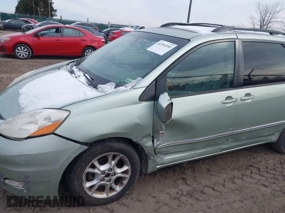 2006 Toyota Sienna XLE with VIN 5TDZA22C76S568016, listed as a IAAI auction lot 41391293 with 192,339 mi miles. Bid and sale history available at carsss.com. Image 6.