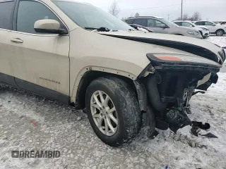 2015 Jeep Cherokee North with VIN 1C4PJMCS1FW582132, listed as a Copart auction lot 82972524 with 196,334 mi miles and Clean Title. Bid and sale history available at carsss.com. Image 12.