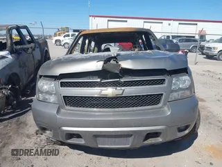 2008 Chevrolet Tahoe 3LT with VIN 1GNFK13088R241938, listed as a IAAI auction lot 41636648 with Not provided miles and . Bid and sale history available at DreamBid. Image 6.