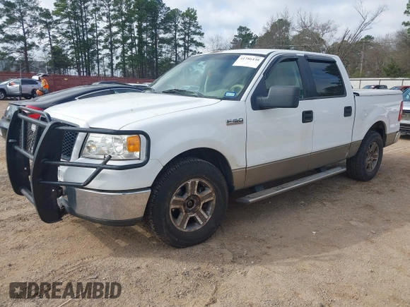 2006 Ford F-150 XLT with VIN 1FTRW12W86FB19420, listed as a IAAI auction lot 41786430 with 286,740 mi miles. Bid and sale history available at carsss.com. Image 2.