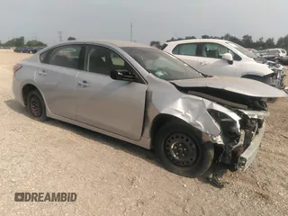2015 Nissan Altima S with VIN 1N4AL3AP3FC472361, listed as a IAAI auction lot 39890344 with 77,123 mi miles and . Bid and sale history available at carsss.com. Image 1.