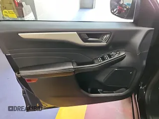 2022 Ford Escape SE с VIN 1FMCU9G68NUB09284, выставлен на аукционе IAAI как лот 42785551 с пробегом 62 716 миль миль и . История ставок и продаж доступна на DreamBid. Изображение 8.
