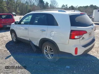 2014 Kia Sorento LX with VIN 5XYKT4A68EG521124, listed as a IAAI auction lot 41670919 with 181,722 mi miles. Bid and sale history available at carsss.com. Image 3.