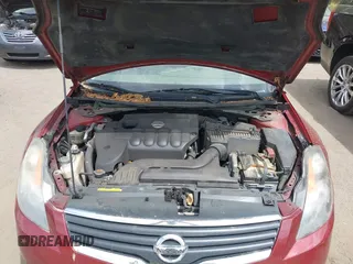 2008 Nissan Altima 2.5 S with VIN 1N4AL21E68C161938, listed as a IAAI auction lot 42100043 with 258,402 mi miles. Bid and sale history available at carsss.com. Image 10.