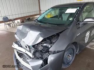 2016 Toyota Prius Two with VIN JTDKBRFU8G3008146, listed as a IAAI auction lot 41920005 with 116,613 mi miles. Bid and sale history available at carsss.com. Image 19.