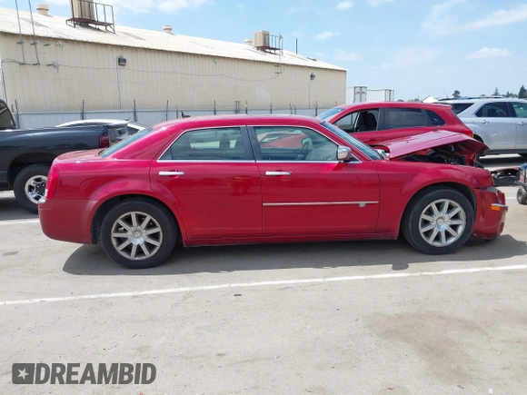 2008 Chrysler 300 C Hemi with VIN 2C3LA63H38H193822, listed as a IAAI auction lot 42043405 with 108,945 mi miles. Bid and sale history available at carsss.com. Image 14.