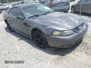 2003 Ford Mustang Standard z VIN 1FAFP40453F306456, wystawiony jako IAAI lot #42205366 z przebiegiem Nie podano mil oraz . Historia ofert i sprzedaży dostępna na DreamBid. Obrazek 1.