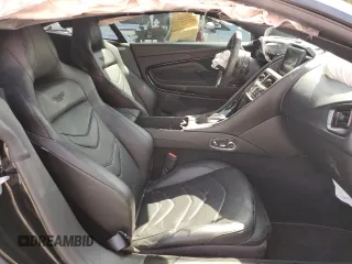 2020 Aston Martin DBS Superleggera z VIN SCFRMHAV7LGR02212, wystawiony jako Copart lot #74386264 z przebiegiem Nie podano mil oraz Szkody całkowita. Historia ofert i sprzedaży dostępna na DreamBid. Obrazek 7.