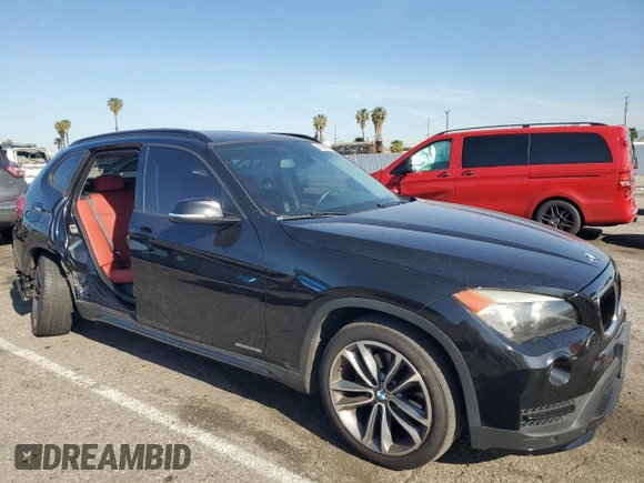 2015 BMW X1 sDrive28i with VIN WBAVM1C58FVZ94235, listed as a Copart auction lot 51948615 with 85,149 mi miles and Salvage Title. Bid and sale history available at carsss.com. Image 4.