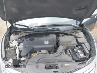 2015 Nissan Altima 2.5 SV with VIN 1N4AL3AP1FC476683, listed as a IAAI auction lot 42147221 with 212,559 mi miles. Bid and sale history available at carsss.com. Image 10.