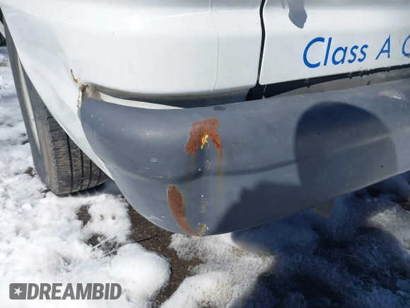 2007 Ford Econoline Cargo Commercial with VIN 1FTNE14WX7DB23318, listed as a IAAI auction lot 41560386 with 209,790 mi miles and . Bid and sale history available at DreamBid. Image 15.