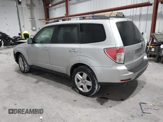 2010 Subaru Forester 2.5X Premium with VIN JF2SH6CC0AG901423, listed as a IAAI auction lot 41341467 with 119,109 mi miles. Bid and sale history available at carsss.com. Image 3.