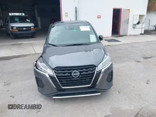 2023 Nissan Kicks S z VIN 3N1CP5BV3PL543504, wystawiony jako IAAI lot #42387560 z przebiegiem 30 740 mil mil oraz . Historia ofert i sprzedaży dostępna na DreamBid. Obrazek 11.