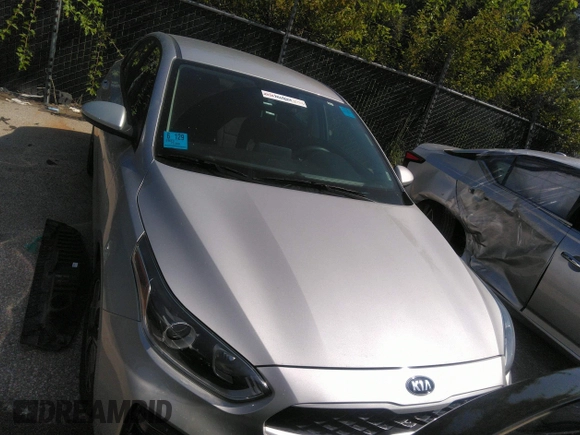 2021 Kia Forte LXS with VIN 3KPF24AD0ME318341, listed as a IAAI auction lot 37289270 with 73,560 mi miles. Bid and sale history available at carsss.com. Image 6.