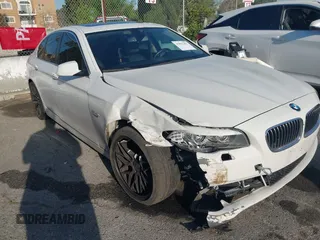 2013 BMW 5 Series 528i with VIN WBAXG5C55DD233592, listed as a IAAI auction lot 41827491 with 113,342 mi miles and . Bid and sale history available at carsss.com. Image 6.