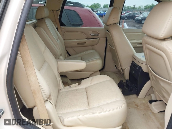 2007 Cadillac Escalade z VIN 1GYFK63837R304030, wystawiony jako IAAI lot #42198618 z przebiegiem 202 093 mil mil oraz . Historia ofert i sprzedaży dostępna na DreamBid. Obrazek 8.