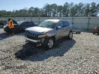 2020 Jeep Compass Latitude with VIN 3C4NJDBB0LT164557, listed as a Copart auction lot 49417785 with 25,540 mi miles and Salvage Title. Bid and sale history available at carsss.com. Image 15.