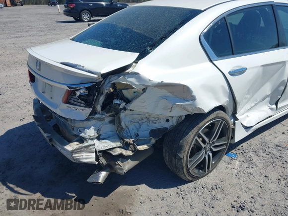2017 Honda Accord Sedan Sport with VIN 1HGCR2F53HA118309, listed as a IAAI auction lot 41882850 with 173,721 mi miles. Bid and sale history available at carsss.com. Image 6.