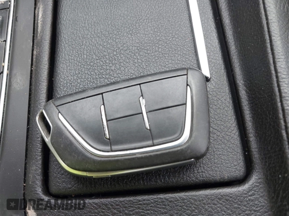 2020 Cadillac CT5 Luxury z VIN 1G6DM5RK3L0146892, wystawiony jako IAAI lot #41928395 z przebiegiem 65 849 mil mil oraz . Historia ofert i sprzedaży dostępna na DreamBid. Obrazek 11.