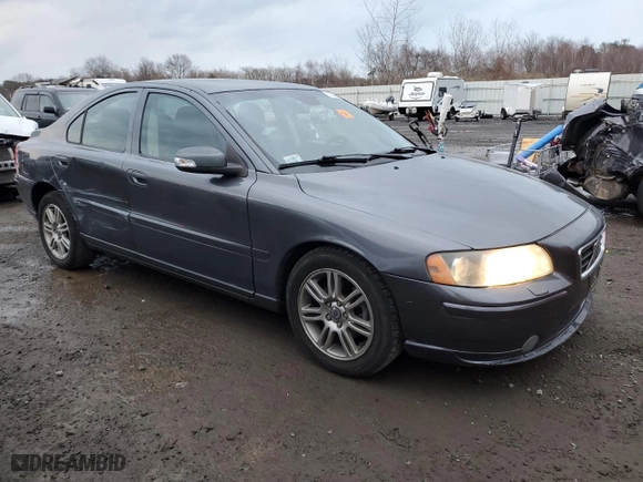 2008 Volvo S60 2.5T with VIN YV1RH592X82698452, listed as a Copart auction lot 83583854 with 102,257 mi miles and Clean Title. Bid and sale history available at carsss.com. Image 4.