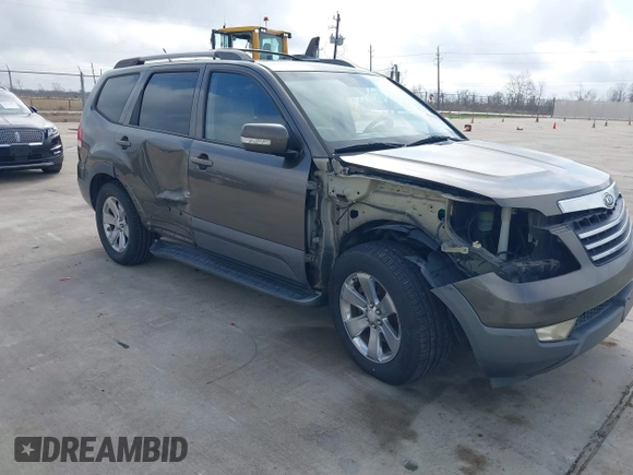 2009 Kia Borrego LX with VIN KNDJJ741995016159, listed as a IAAI auction lot 41498450 with 164,520 mi miles. Bid and sale history available at carsss.com. Image 1.