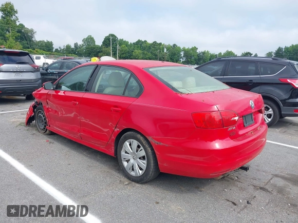 2012 Volkswagen Jetta SE with VIN 3VWDX7AJ9CM352425, listed as a IAAI auction lot 42711352 with Not provided miles and . Bid and sale history available at DreamBid. Image 3.