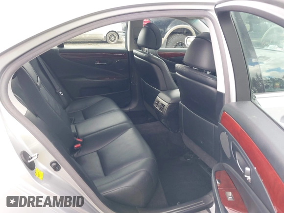 2008 Lexus LS 460 с VIN JTHBL46F285054416, выставлен на аукционе IAAI как лот 42239100 с пробегом 71 943 миль миль и . История ставок и продаж доступна на DreamBid. Изображение 8.