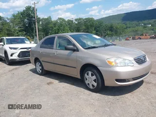 2007 Toyota Corolla CE z VIN 2T1BR32E27C834554, wystawiony jako IAAI lot #42801347 z przebiegiem 282 589 mil mil oraz . Historia ofert i sprzedaży dostępna na DreamBid. Obrazek 1.