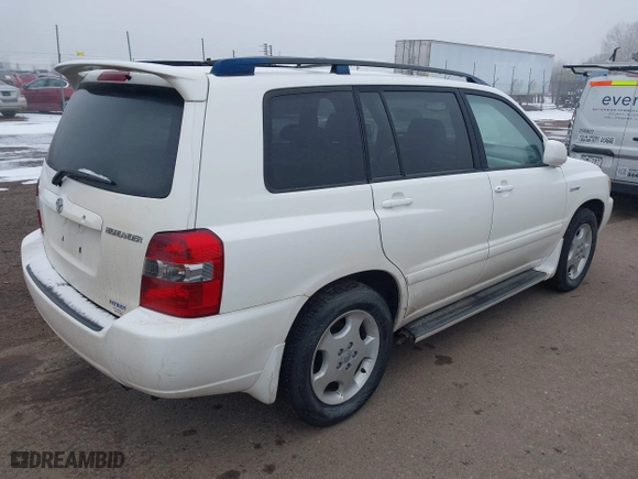 2005 Toyota Highlander with VIN JTEDP21A450072905, listed as a IAAI auction lot 41583297 with 250,061 mi miles. Bid and sale history available at carsss.com. Image 4.