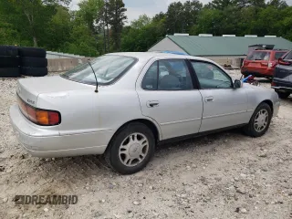 1993 Toyota Camry z VIN 4T1VK13EXPU097316, wystawiony jako Copart lot #58642935 z przebiegiem 81 760 mil mil oraz Czysty tytuł • Clean title. Historia ofert i sprzedaży dostępna na DreamBid. Obrazek 3.