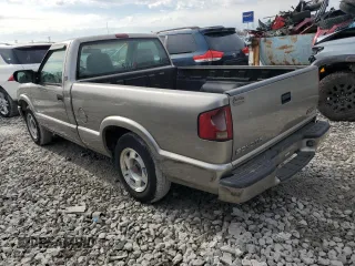 2000 GMC Sonoma with VIN 1GTCS1444Y8131309, listed as a Copart auction lot 46524975 with 156,218 mi miles and Salvage Title. Bid and sale history available at DreamBid. Image 2.
