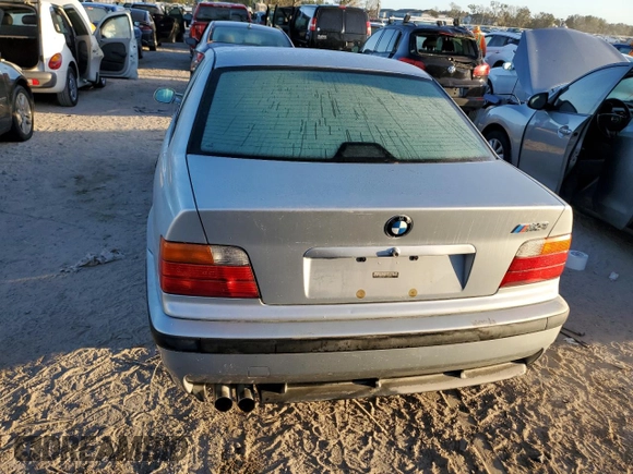 1998 BMW M3 z VIN WBSCD9324WEE07376, wystawiony jako Copart lot #75769934 z przebiegiem Nie podano mil oraz Nie do naprawy. Historia ofert i sprzedaży dostępna na DreamBid. Obrazek 7.