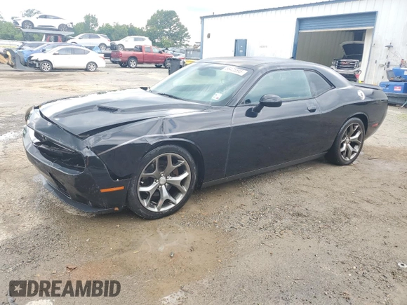 2015 Dodge Challenger SXT Plus z VIN 2C3CDZBG2FH706475, wystawiony jako Copart lot #56425595 z przebiegiem 166 055 mil mil oraz Szkoda całkowita • Salvage title. Historia ofert i sprzedaży dostępna na DreamBid. Obrazek 1.