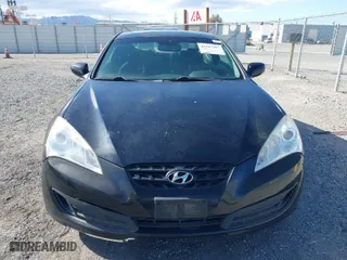 2011 Hyundai Genesis Coupe with VIN KMHHT6KD3BU063209, listed as a IAAI auction lot 41947697 with 115,707 mi miles. Bid and sale history available at carsss.com. Image 6.