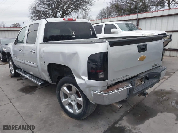 2012 Chevrolet Silverado 1500 LT with VIN 3GCPCSE02CG192161, listed as a IAAI auction lot 41287598 with 284,698 mi miles. Bid and sale history available at carsss.com. Image 3.