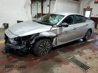 2025 Nissan Altima SV z VIN 1N4BL4DV6SN379286, wystawiony jako Copart lot #60965915 z przebiegiem 5 417 mil mil oraz Szkoda całkowita • Salvage title. Historia ofert i sprzedaży dostępna na DreamBid. Obrazek 1.