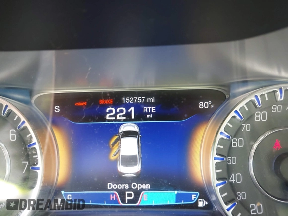2015 Chrysler 200 C with VIN 1C3CCCCB3FN544916, listed as a IAAI auction lot 41453110 with 152,757 mi miles. Bid and sale history available at carsss.com. Image 16.