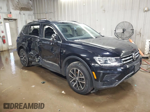 2021 Volkswagen Tiguan SE z VIN 3VV2B7AX1MM001377, wystawiony jako Copart lot #49893775 z przebiegiem 61 422 mil mil oraz Szkoda całkowita • Salvage title. Historia ofert i sprzedaży dostępna na DreamBid. Obrazek 4.