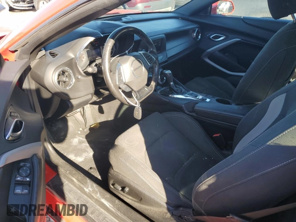 2020 Chevrolet Camaro 1LT with VIN 1G1FB3DX2L0101941, listed as a Copart auction lot 82221924 with 44,421 mi miles and Salvage Title. Bid and sale history available at carsss.com. Image 8.