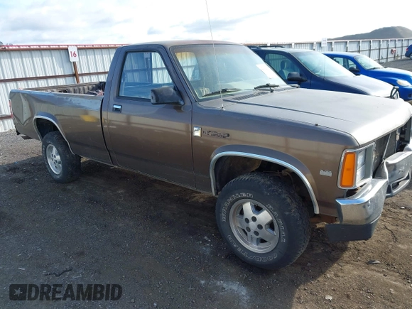 1988 Dodge Dakota with VIN 1B7GR14X0JS761859, listed as a IAAI auction lot 42012991 with 195,614 mi miles and . Bid and sale history available at DreamBid. Image 1.