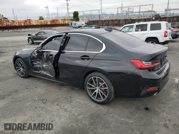 2020 BMW 3 Series 330i z VIN 3MW5R1J04L8B11688, wystawiony jako Copart lot #55355505 z przebiegiem 87 498 mil mil oraz Szkoda całkowita • Salvage title. Historia ofert i sprzedaży dostępna na DreamBid. Obrazek 2.