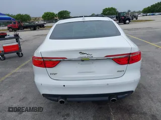 2017 Jaguar XF 35t Prestige with VIN SAJBE4BV2HCY48435, listed as a IAAI auction lot 41652369 with 63,424 mi miles. Bid and sale history available at carsss.com. Image 16.