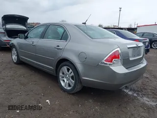 2009 Ford Fusion SEL with VIN 3FAHP08109R102428, listed as a IAAI auction lot 41951682 with 106,255 mi miles. Bid and sale history available at carsss.com. Image 3.