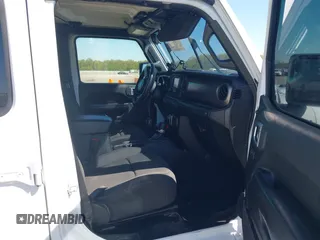 2020 Jeep Wrangler Unlimited Sport S z VIN 1C4HJXDN2LW138980, wystawiony jako IAAI lot #42086095 z przebiegiem 58 735 mil mil oraz . Historia ofert i sprzedaży dostępna na DreamBid. Obrazek 5.