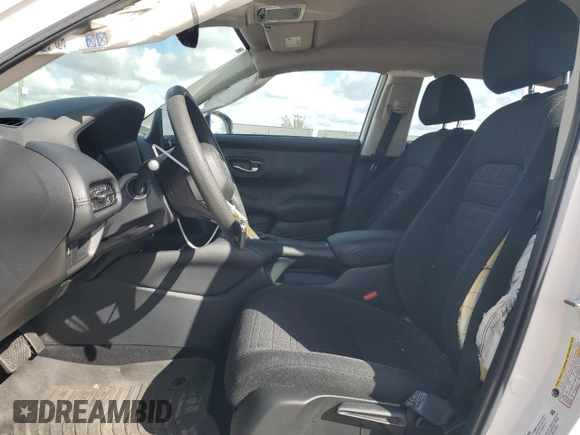 2024 Honda HR-V LX with VIN 3CZRZ1H34RM727051, listed as a Copart auction lot 44580075 with 15,573 mi miles and Salvage Title. Bid and sale history available at DreamBid. Image 7.